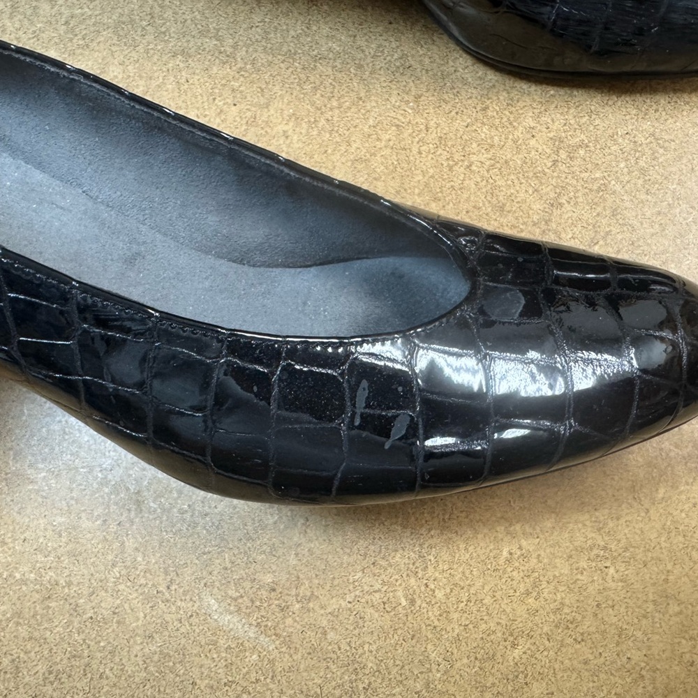 Stuart Weitzman Black Patterned Heels - image 3